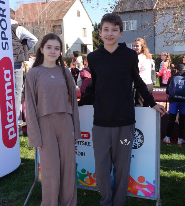 Bruna Pernar i Luka Curać pozvani na županijsko Natjecanje iz Kemije