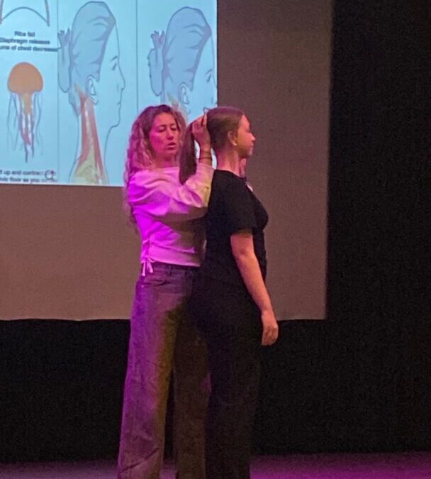 „GLAZBENIK NE SVIRA SAMO INSTRUMENT, GLAZBENIK SVIRA I SVOJIM TIJELOM.“